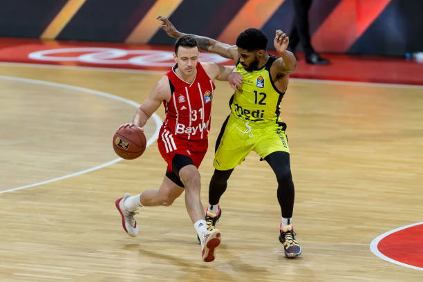 烈赛场上 烈赛场上